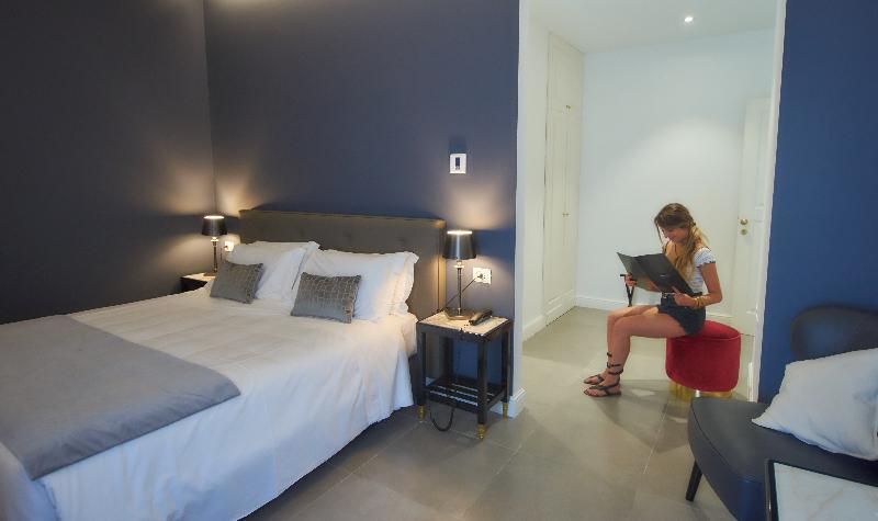 บูทิก โฮเทล เมโทร 900 Hotel เนเปิลส์ ภายนอก รูปภาพ